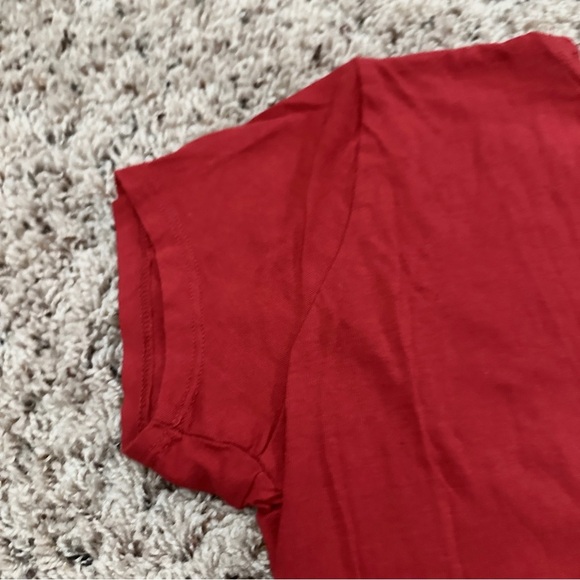 Guess Sequin Logo Triangle Red Baby Tee Women’s Size Medium T-Shirt Y2K - Picture 9 of 14